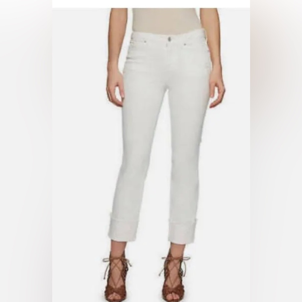 Jessica Simpson Midrise straight cuff jeans size 6/28